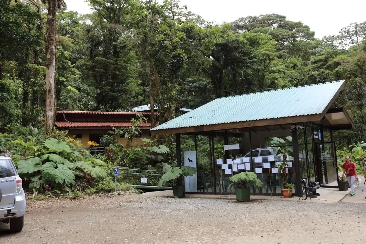 The Santa Elena reserve reception centre where a Monteverde cloud forest tour starts